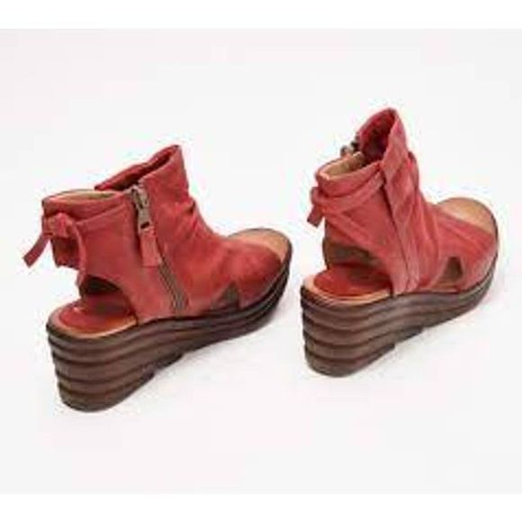 MIZ MOOZ ANNA RUCHED LEATHER OPEN -TOE. WEDGE, shoe BOOT, Sandals, scarlet red - Picture 5 of 11
